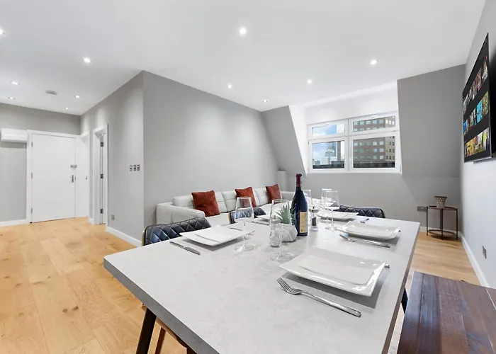 London Bridge Luxury By Sol Haven